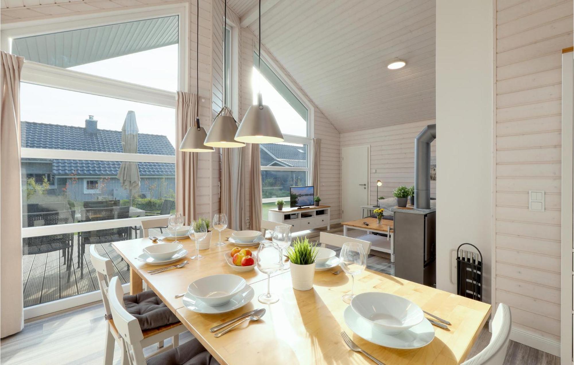 Stunning Home In Krems Ii-Warderbrueck With Wifi Gols Exteriér fotografie