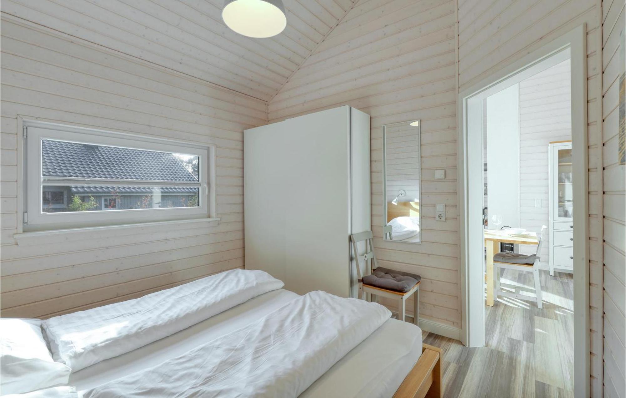 Stunning Home In Krems Ii-Warderbrueck With Wifi Gols Exteriér fotografie